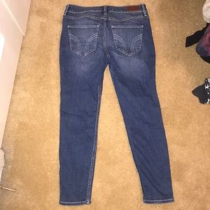 Hollister Jeans - Hollister Crop Jeggings Hollister Jeans - Hollister Crop Jeggings
